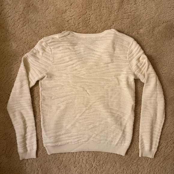 New Theory ivory color V-Neck Sweater in Plush Zebra women’s Small - Picture 2 of 3